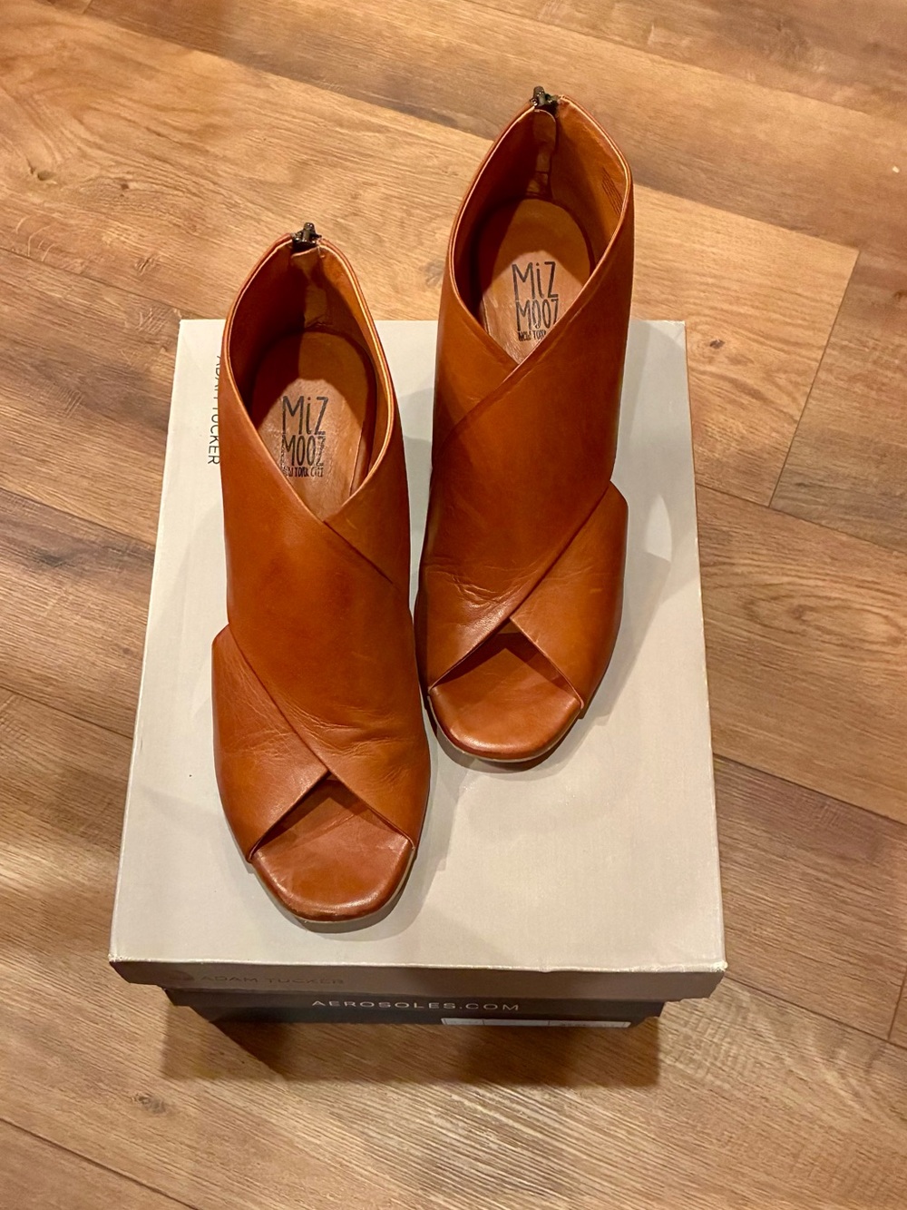 Miz Mooz Caramel Tan Leather Peep-Toe Block Heel Zip Back Booties size 41 - Picture 2 of 8